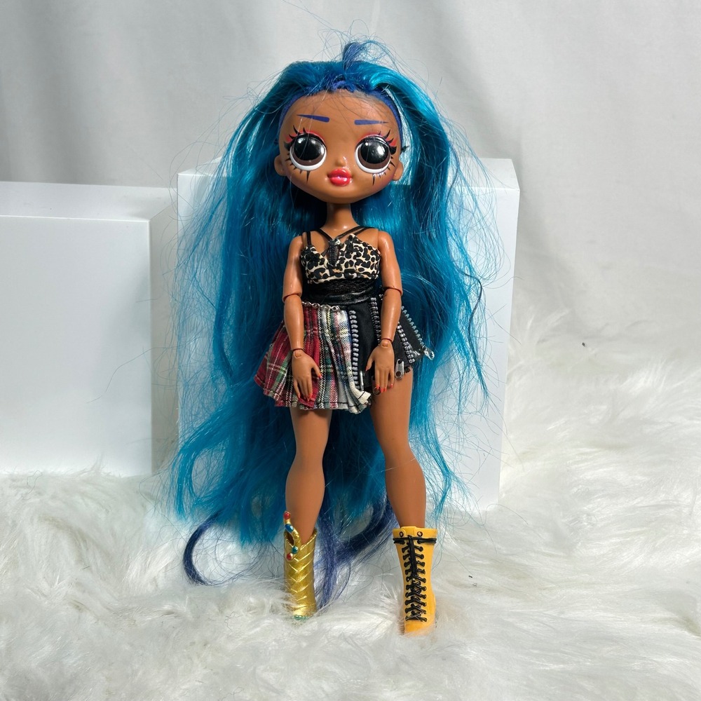 LOL Surprise OMG Remix‎ Jett Sky Fashion Doll Blue Hair Punk Rock Outfit Boots